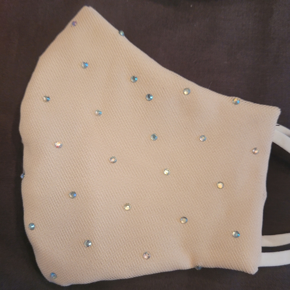 Pretty facemasks - Picture 4 of 6